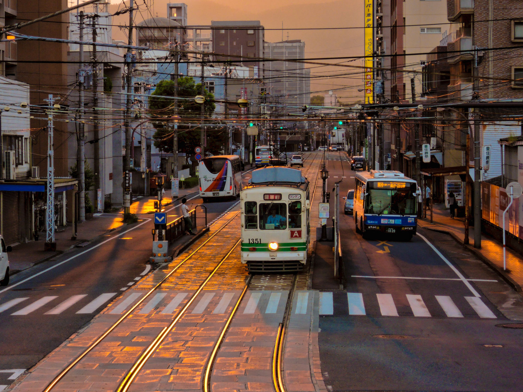 市電のある風景 (熊本県) 」について詳しく見る | FIND/47