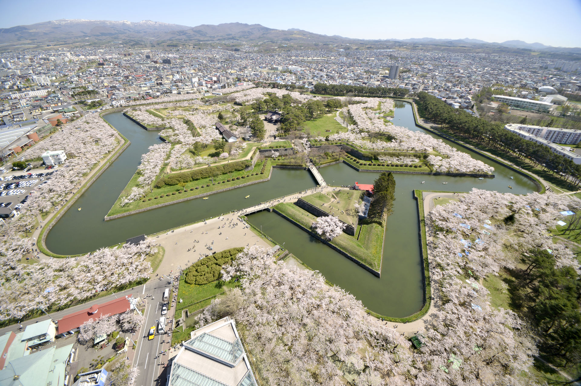 桜の五稜郭 北海道 について詳しく見る Find 47